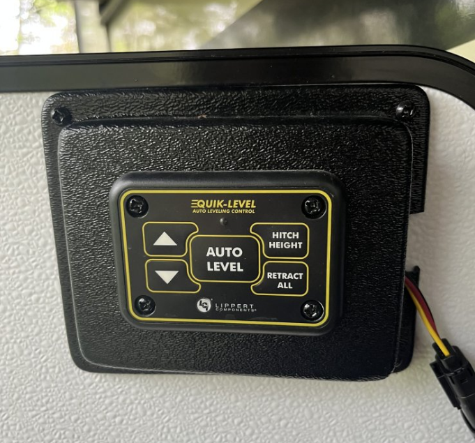 Weight distribution hitch spring bar adjustment during mobile service in Stuart FL