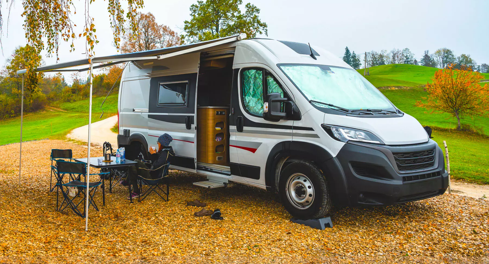 Fifth wheel hitch repair and service on an RV in Stuart, Florida